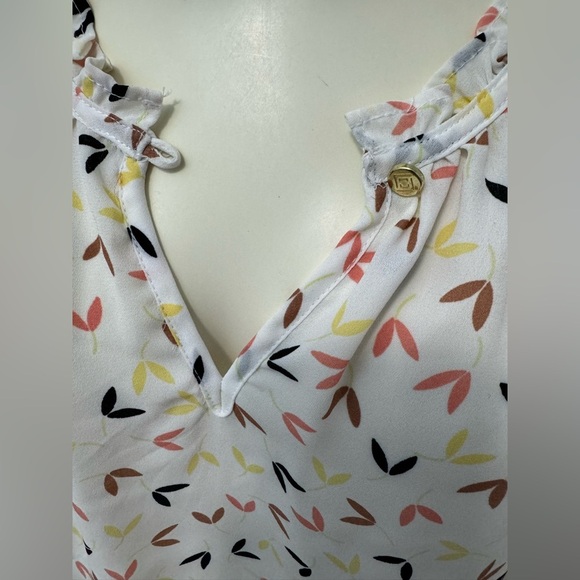 EUC Liz Claiborne Leaf Print Lightweight Blouse - Picture 7 of 11